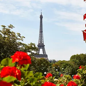Otel Plaza Athenee - Dorchester Collection